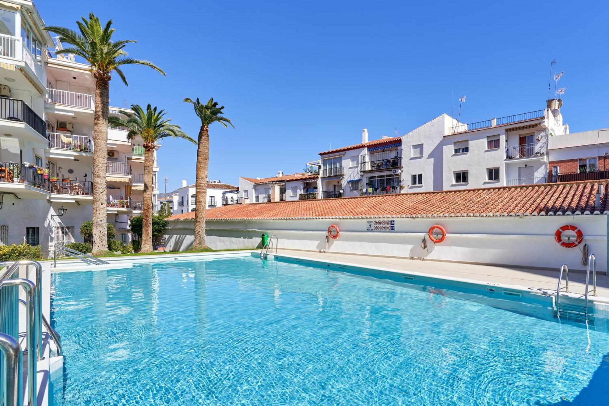 1 Bed Apartment With Sea View Nerja Exterior photo